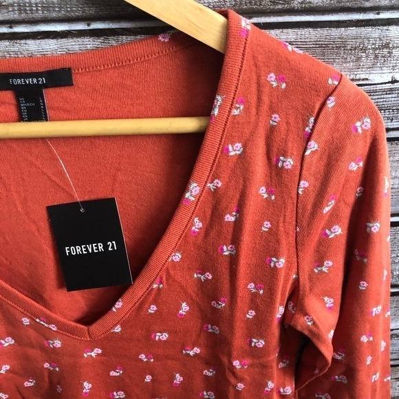 Floral Print long sleeve New with tags - Picture 4 of 8